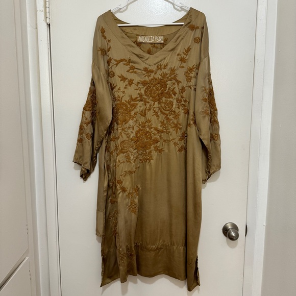 Magnolia Pearl Parnassus Tunic 100% Silk Embroidered Dress - Picture 1 of 13